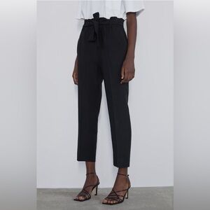 EUC- Zara Black Cropped Ankle Pants with High-Rise Waist, No belt